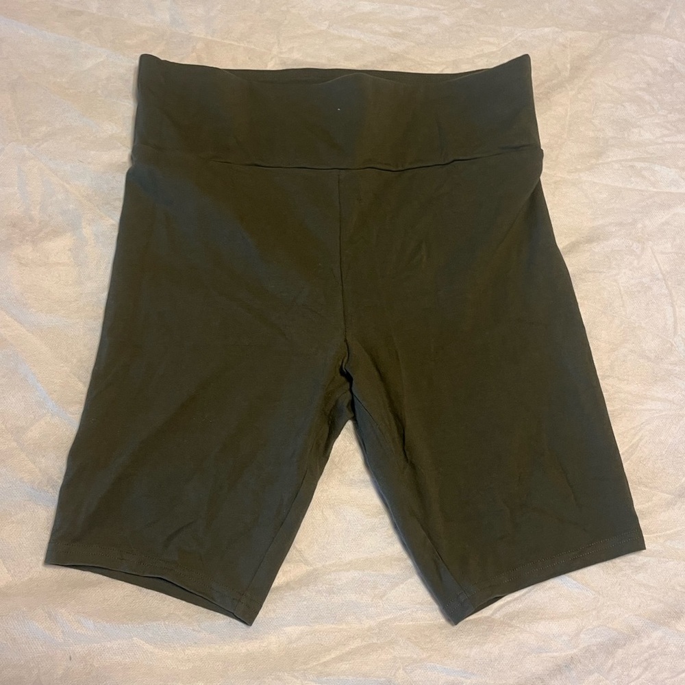 Wild fable olive green biker shorts Large